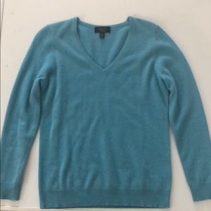 Cashmere charter club luxury medium v neck sweater